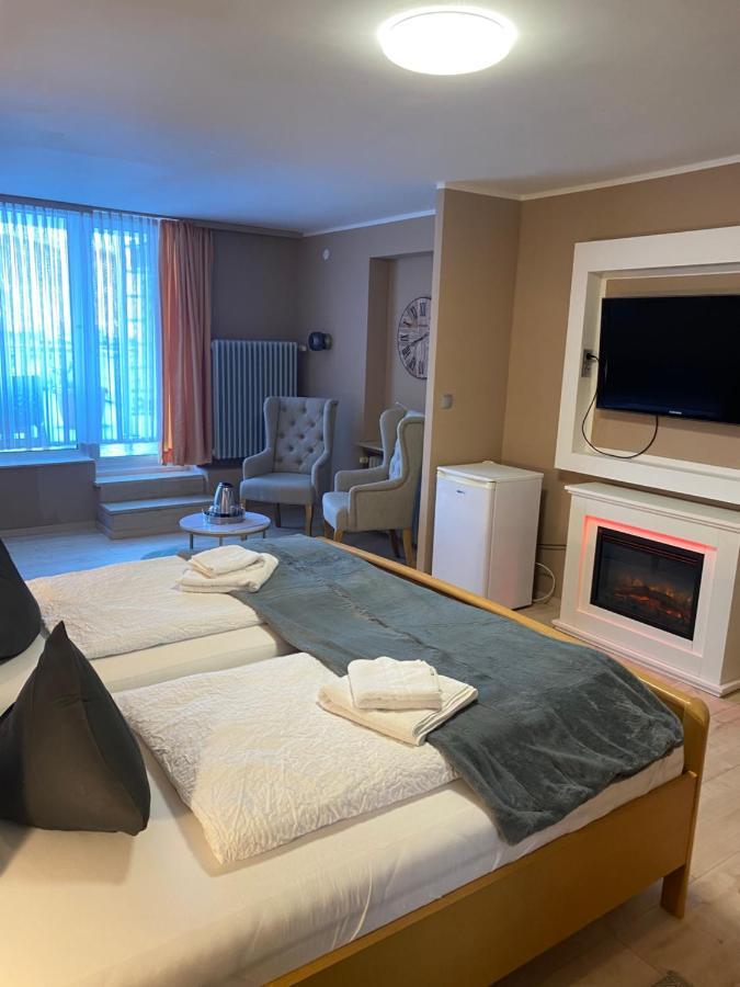 Hotel Gonzlay 特拉本特拉巴赫 外观 照片